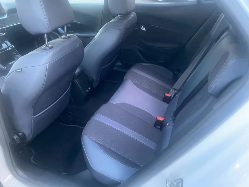 Peugeot 2008, снимка 9 - Автомобили и джипове - 52487036
