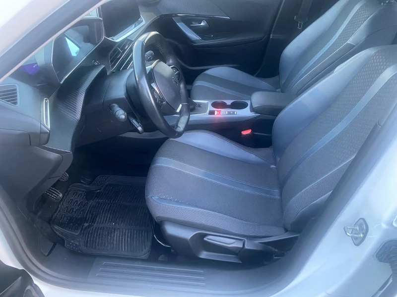 Peugeot 2008, снимка 8 - Автомобили и джипове - 52487036