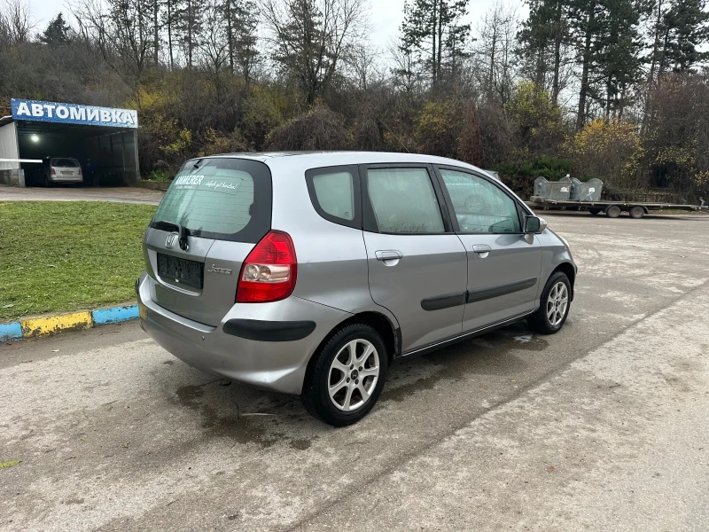 Honda Jazz 1.4i 90kc, снимка 4 - Автомобили и джипове - 52681923