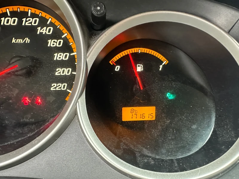 Honda Jazz 1.4i 90kc, снимка 10 - Автомобили и джипове - 52681923