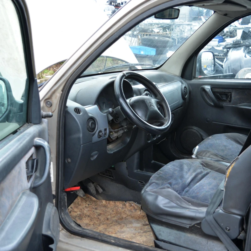 Citroen Berlingo 1.9 D, снимка 5 - Автомобили и джипове - 53422822