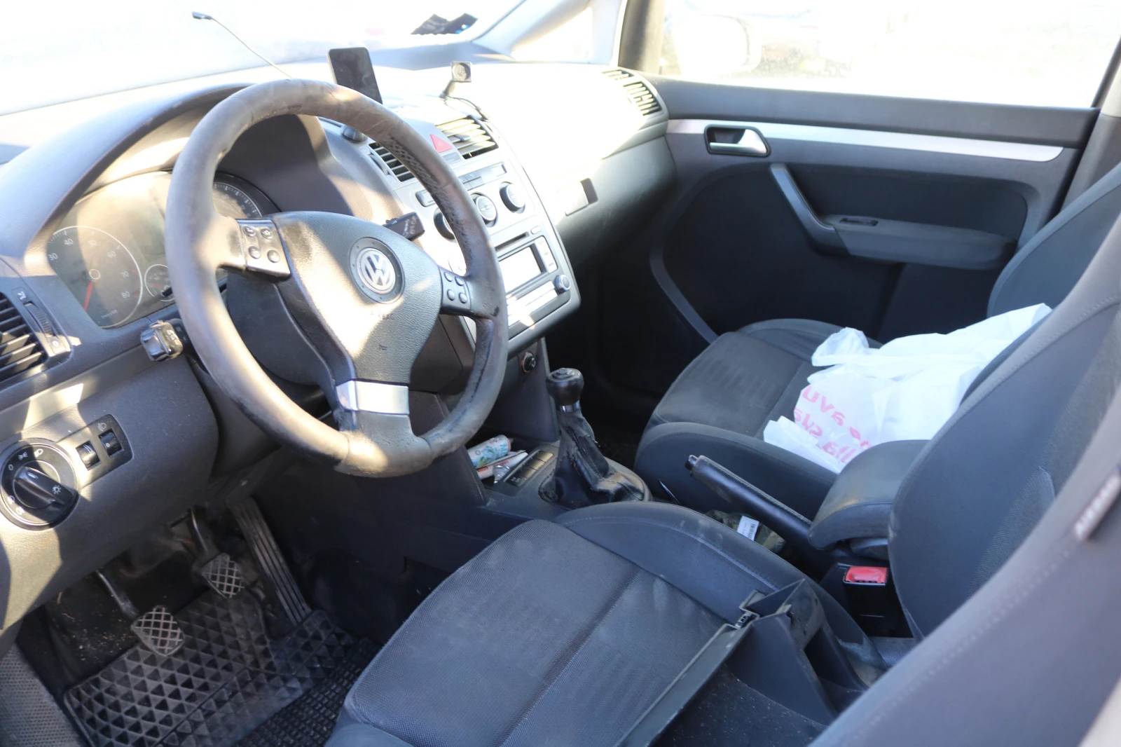 VW Touran 2.0 FSI | Mobile.bg — изображение 12