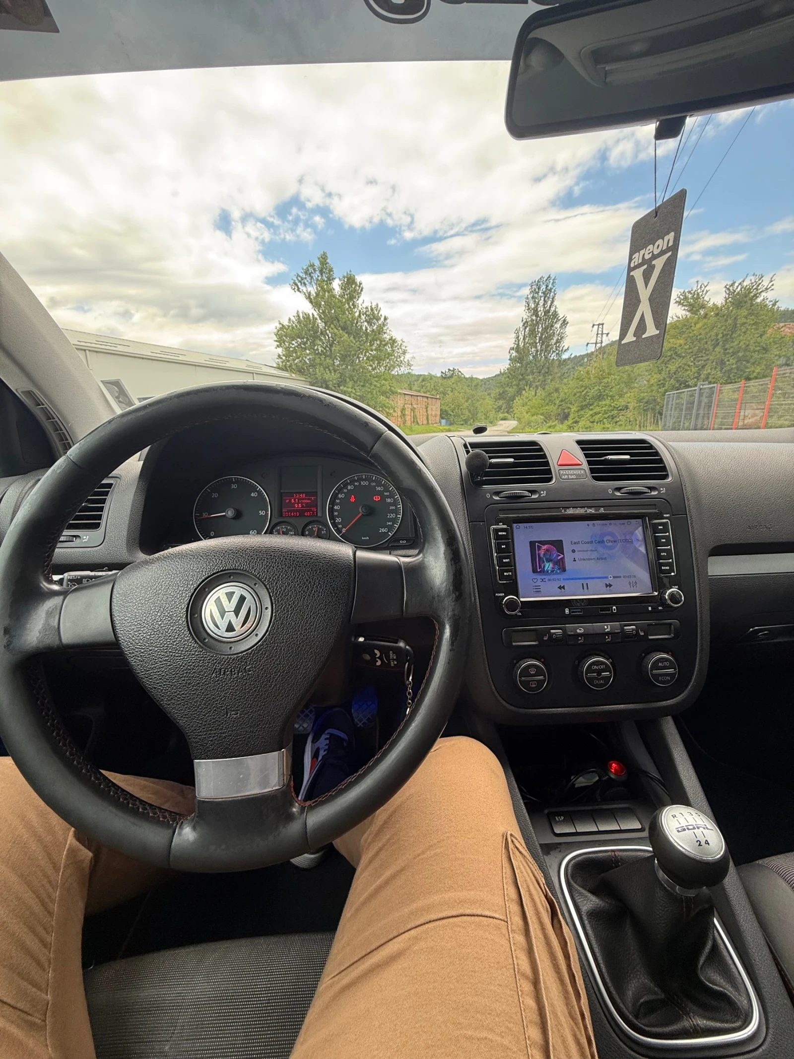 VW Golf 1.9 tdi Bxe - изображение 10
