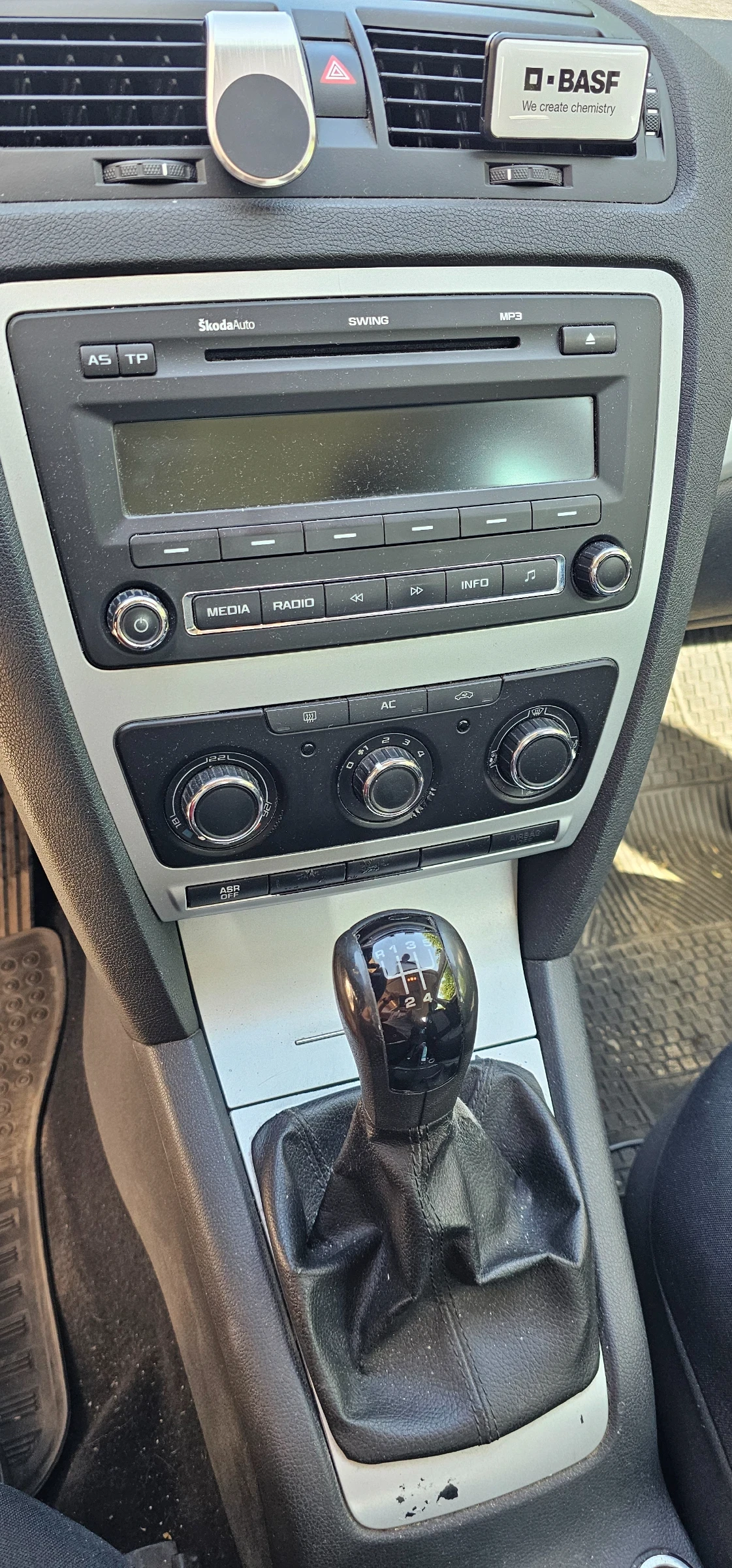 Skoda Octavia 1.9 TDI Facelift - изображение 8