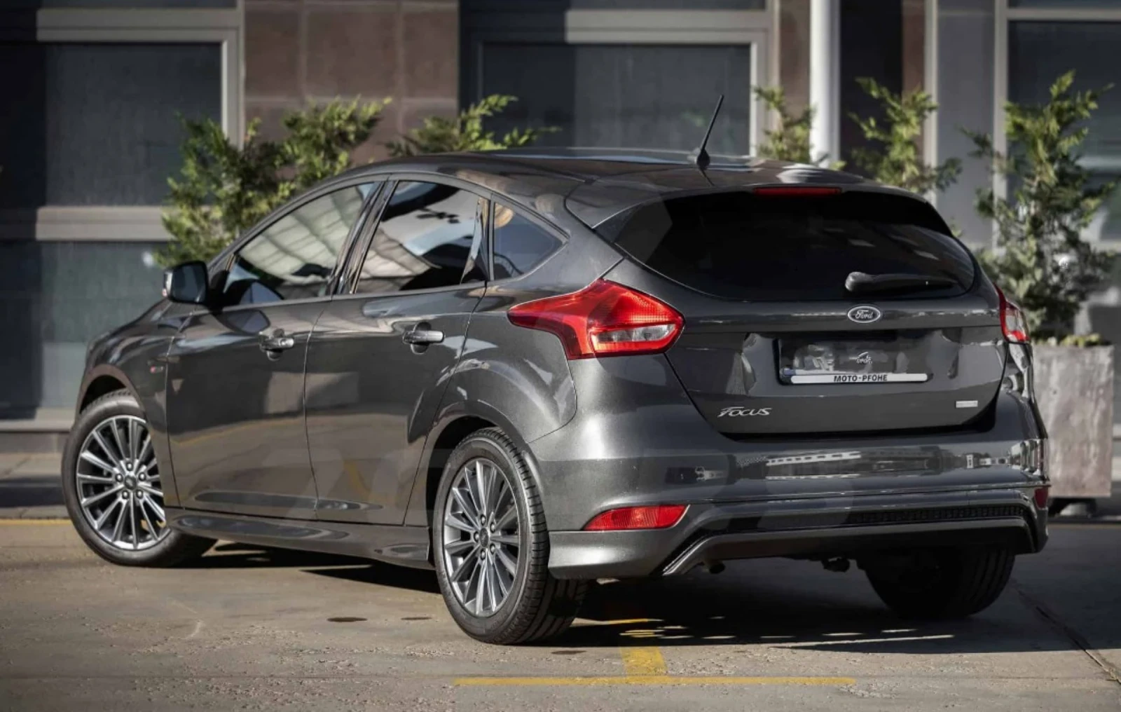 Ford Focus 1.0 ecoBoost ST-Line - изображение 4