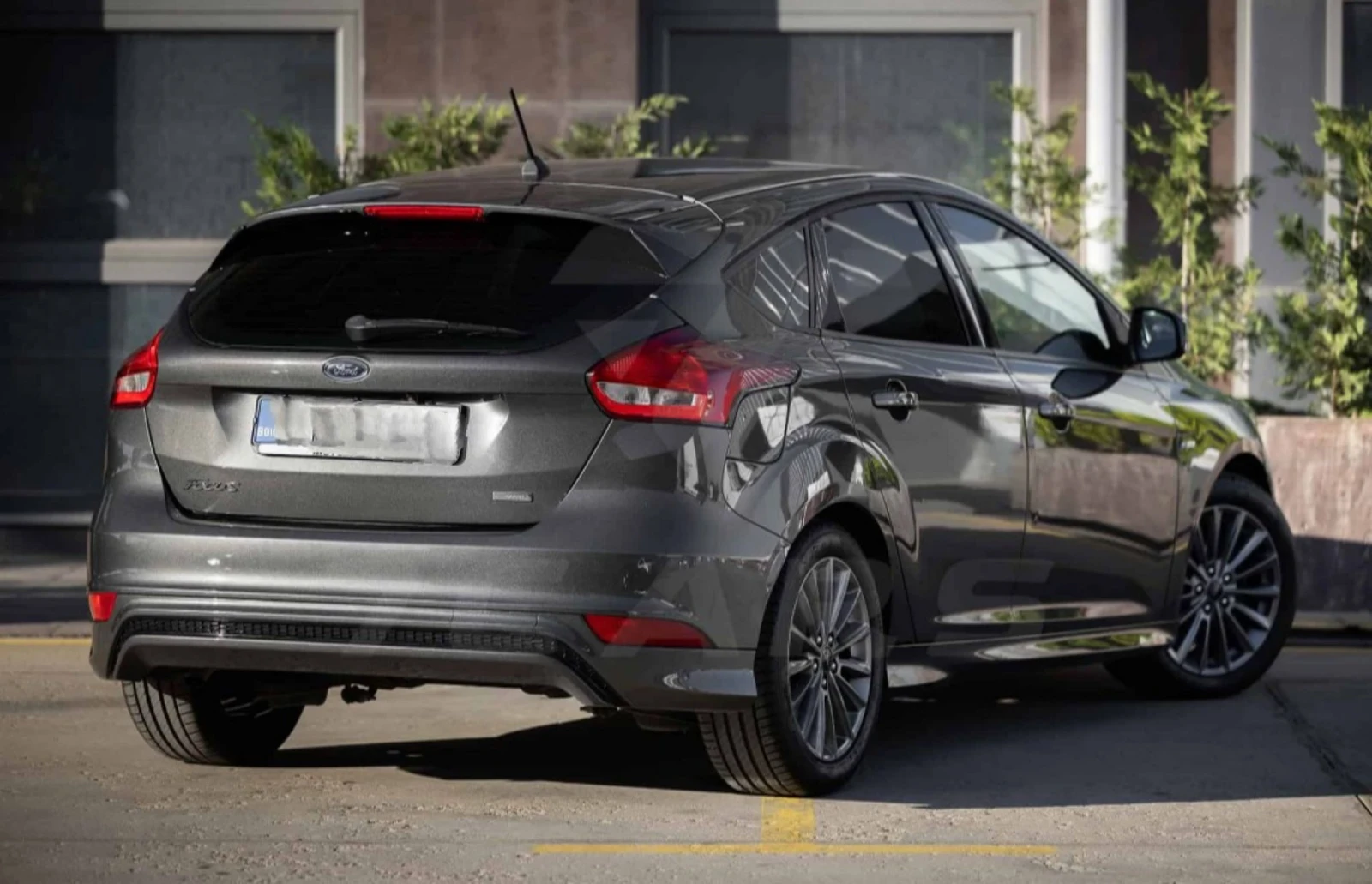 Ford Focus 1.0 ecoBoost ST-Line - изображение 6