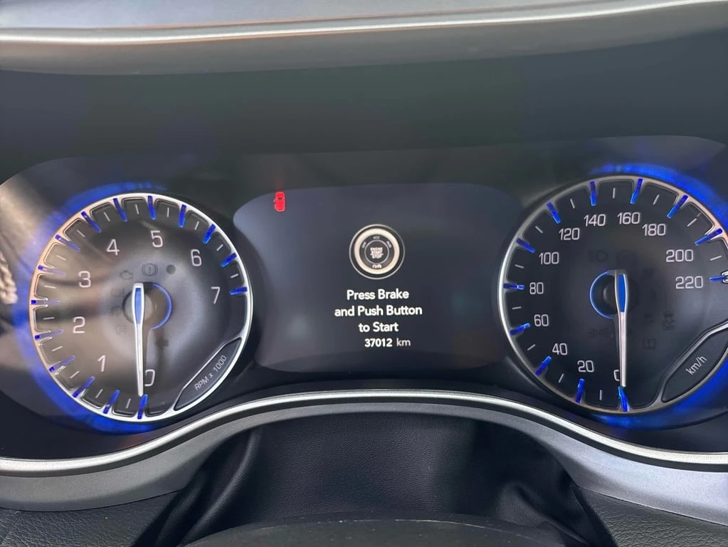 Chrysler Pacifica * Touring L * CARFAX * БЕЗ ПЪРВОНАЧАЛНА ВНОСКА - изображение 8