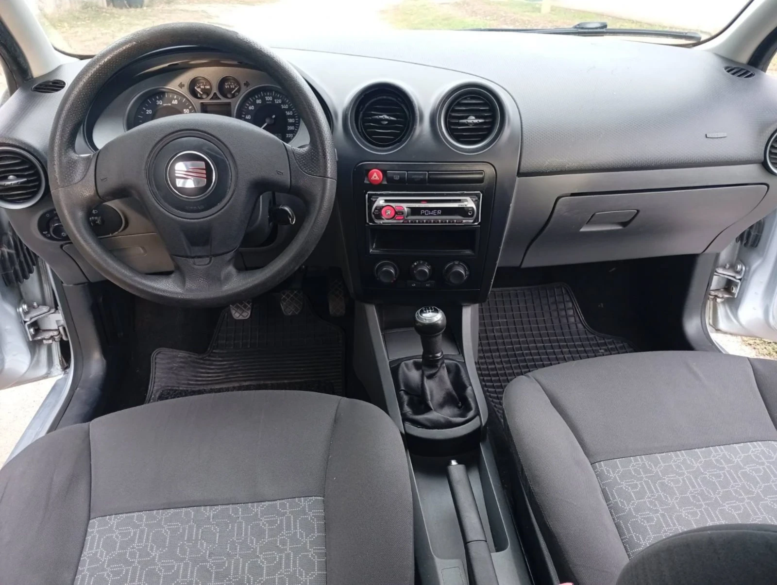 Seat Ibiza 1.2 i feislift  | Mobile.bg   13