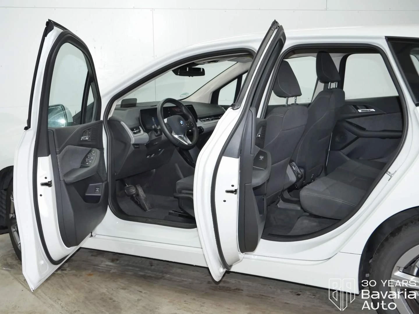 BMW 216 i Active Tourer Steptronic | Mobile.bg   5