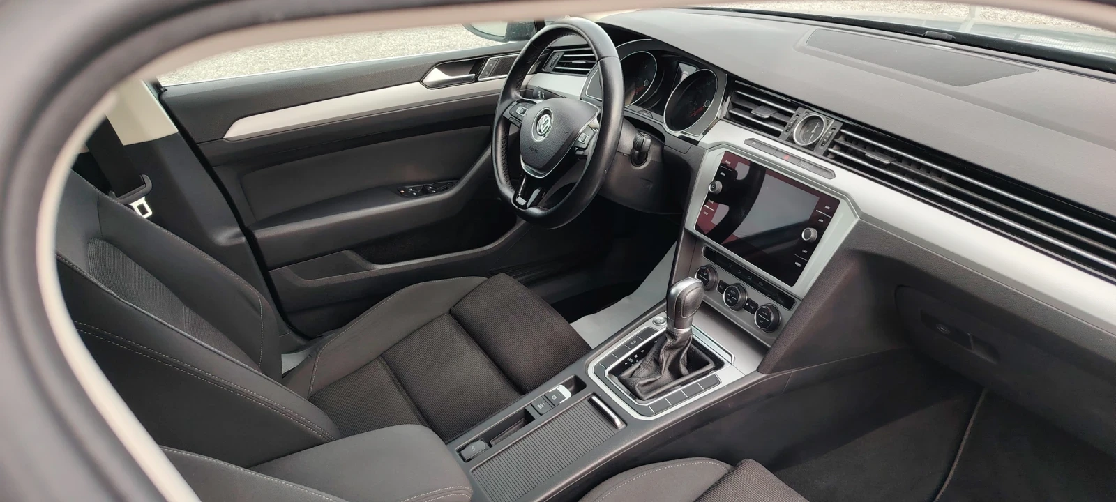 VW Passat 2, 0-150к.с.фейслифт - изображение 9