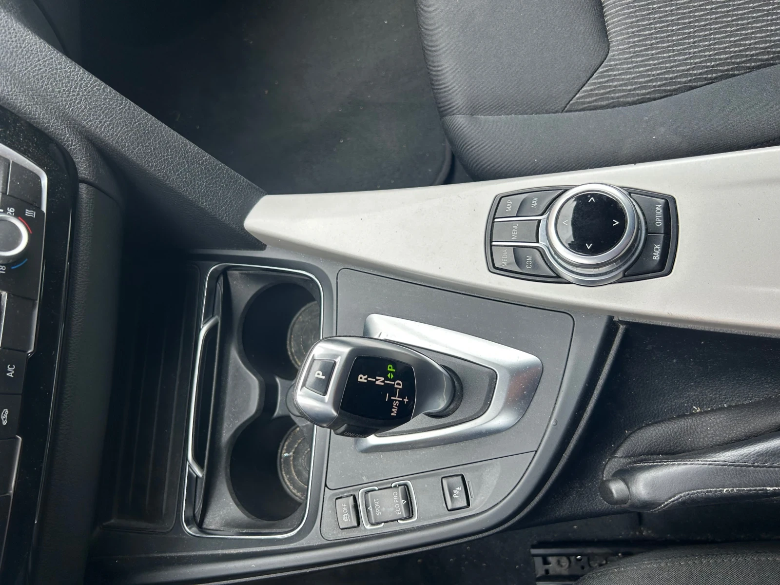 BMW 320 320 xdrive 190к.с., снимка 6 - Автомобили и джипове - 54039126