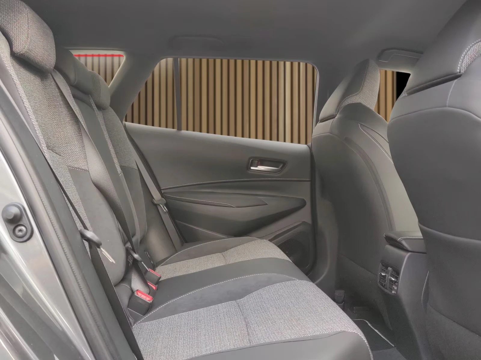 Toyota Corolla HEV/196HP/TEAMPLAYER/CAM/NAVI/LED/301z | Mobile.bg � ����������� 10