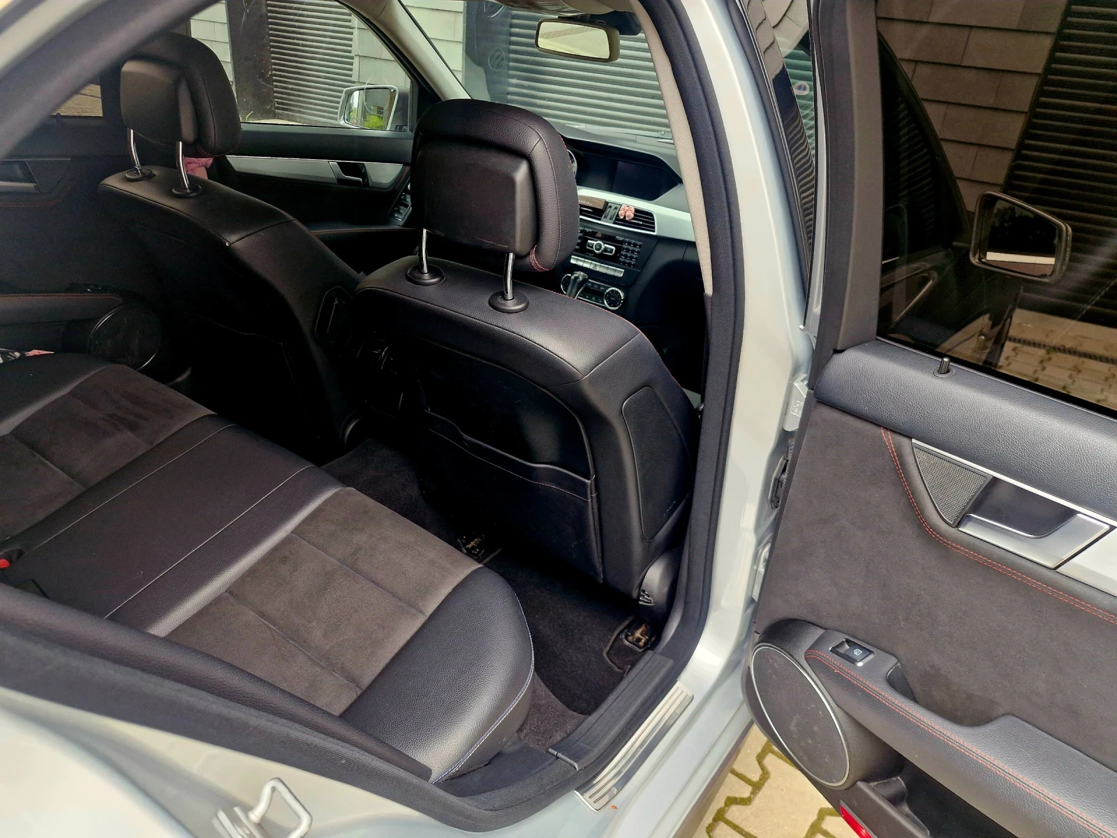 Mercedes-Benz C 250 4MATIC, снимка 8 - Автомобили и джипове - 54261817