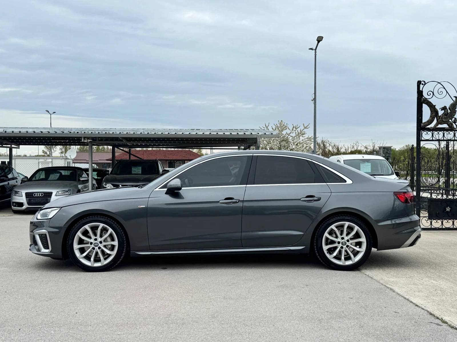 Audi A4 2.0TDI QUATTRO S-Line, снимка 2 - Автомобили и джипове - 54283702