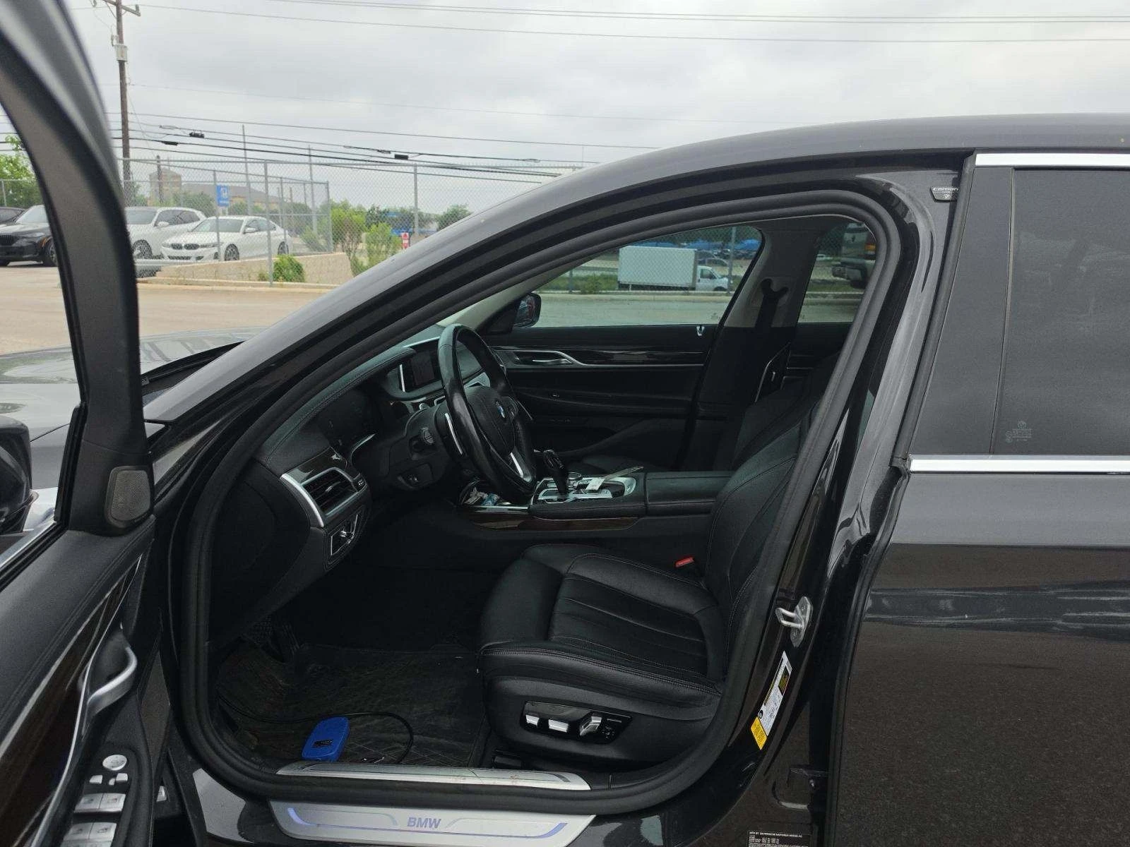 BMW 740 harman kardon* Head-Up* , снимка 7 - Автомобили и джипове - 54650420