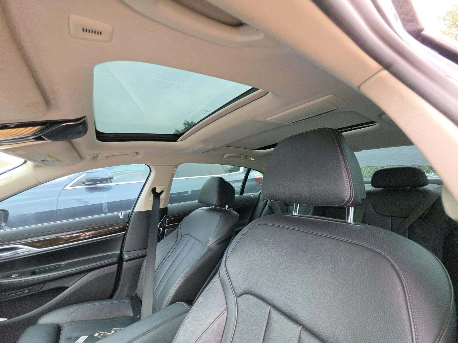 BMW 740 harman kardon* Head-Up* , снимка 8 - Автомобили и джипове - 54650420