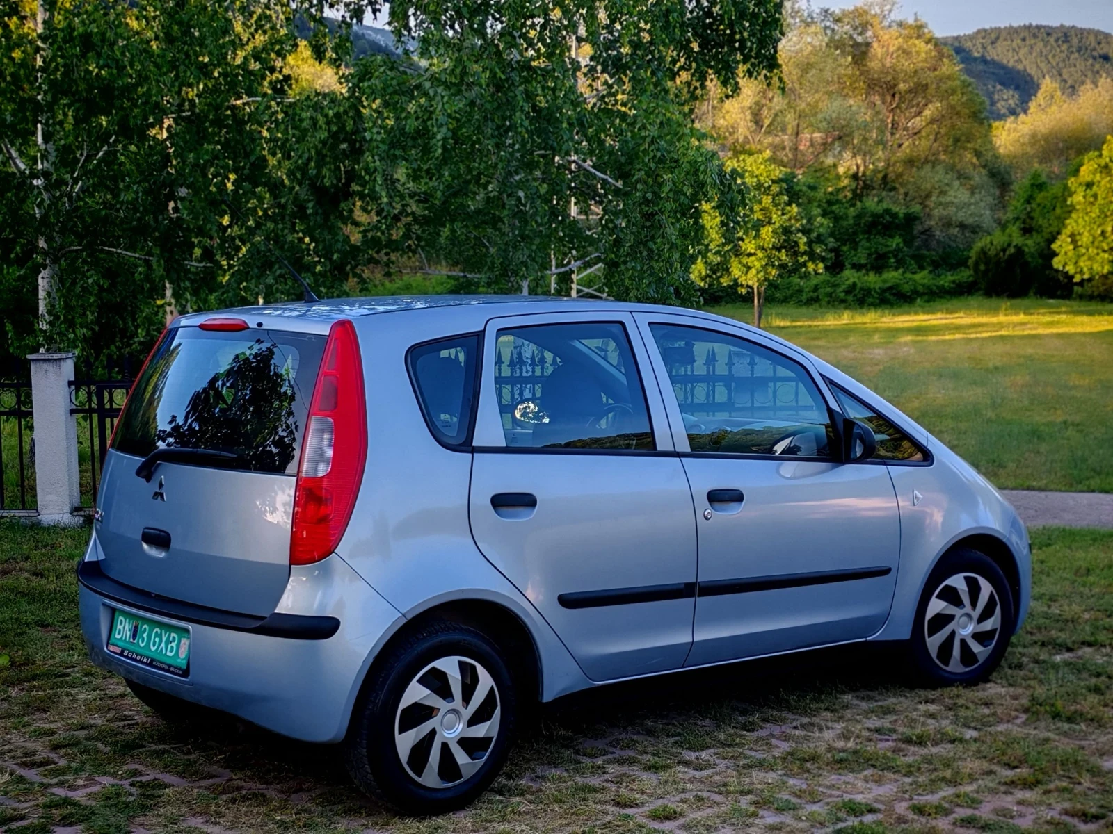 Mitsubishi Colt 1.1(75)* КЛИМАТИК* НОВ ВНОС* , снимка 7 - Автомобили и джипове - 54714995