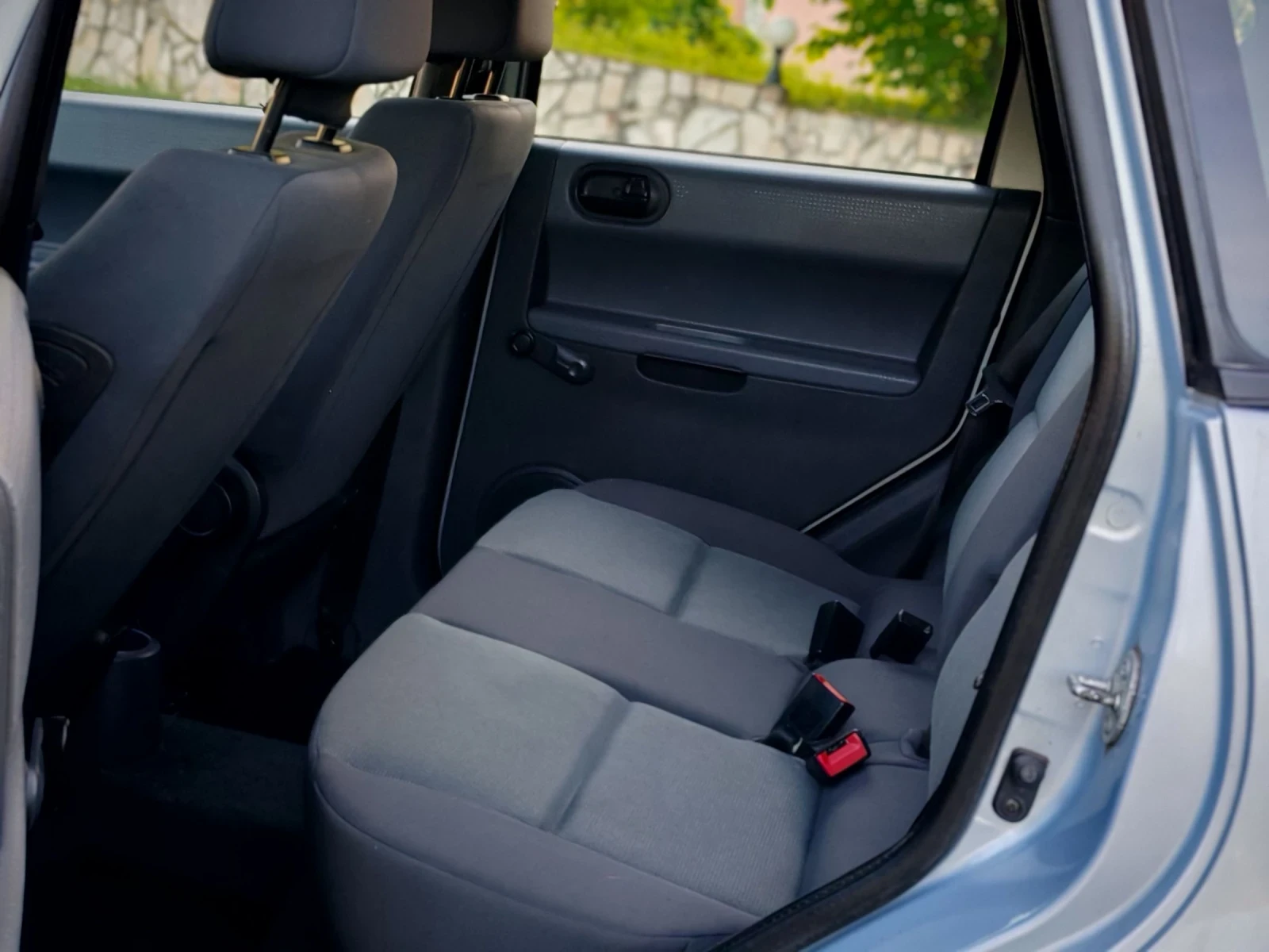 Mitsubishi Colt 1.1(75)* КЛИМАТИК* НОВ ВНОС* , снимка 15 - Автомобили и джипове - 54714995
