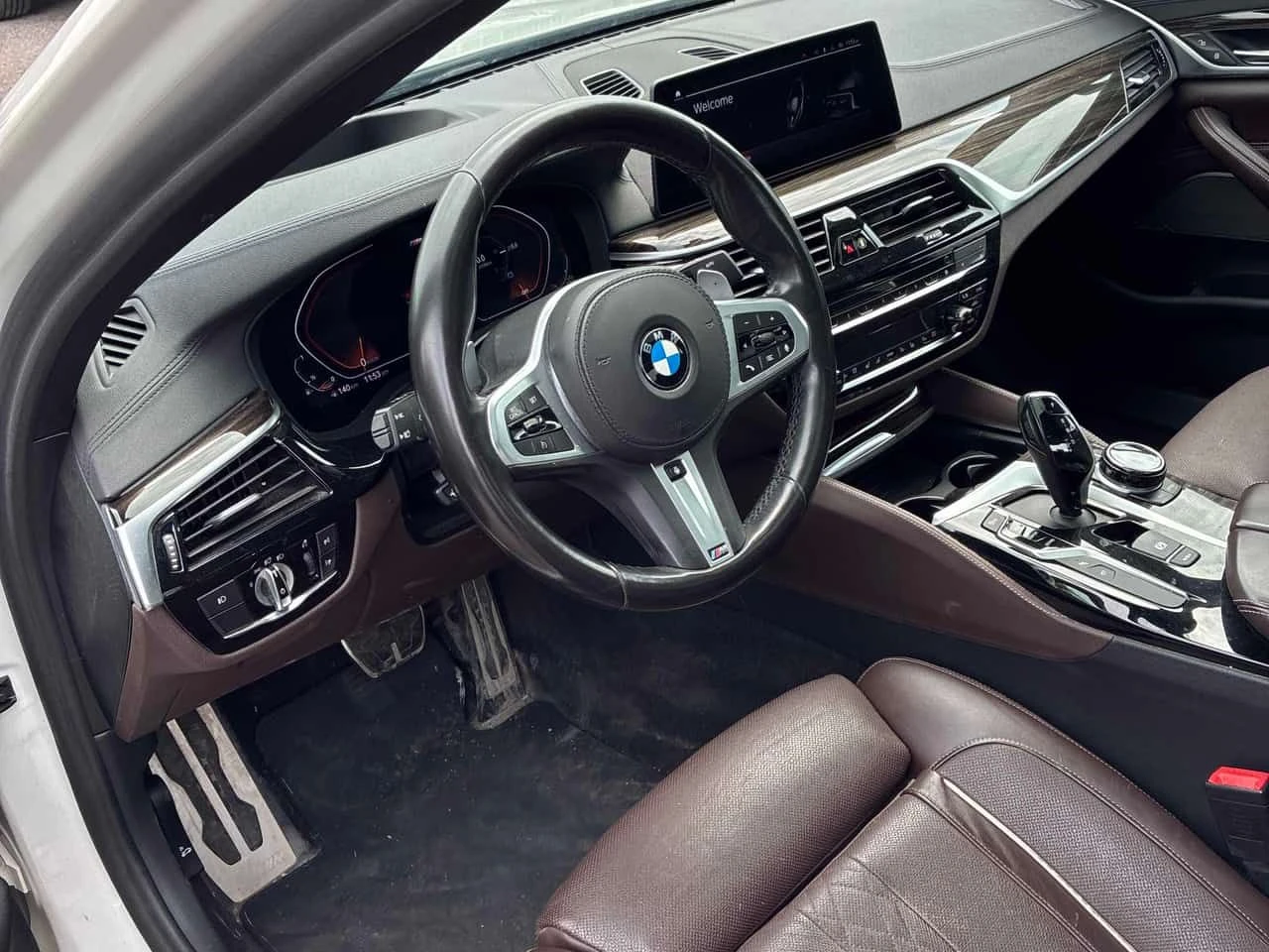 BMW 540 xDrive/ШИБИДАХ/ОБДУХВАНЕ/360, снимка 7 - Автомобили и джипове - 55125254