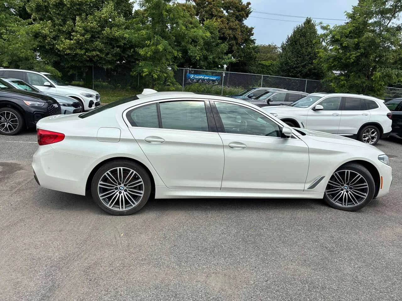 BMW 540 xDrive/ШИБИДАХ/ОБДУХВАНЕ/360, снимка 4 - Автомобили и джипове - 55125254