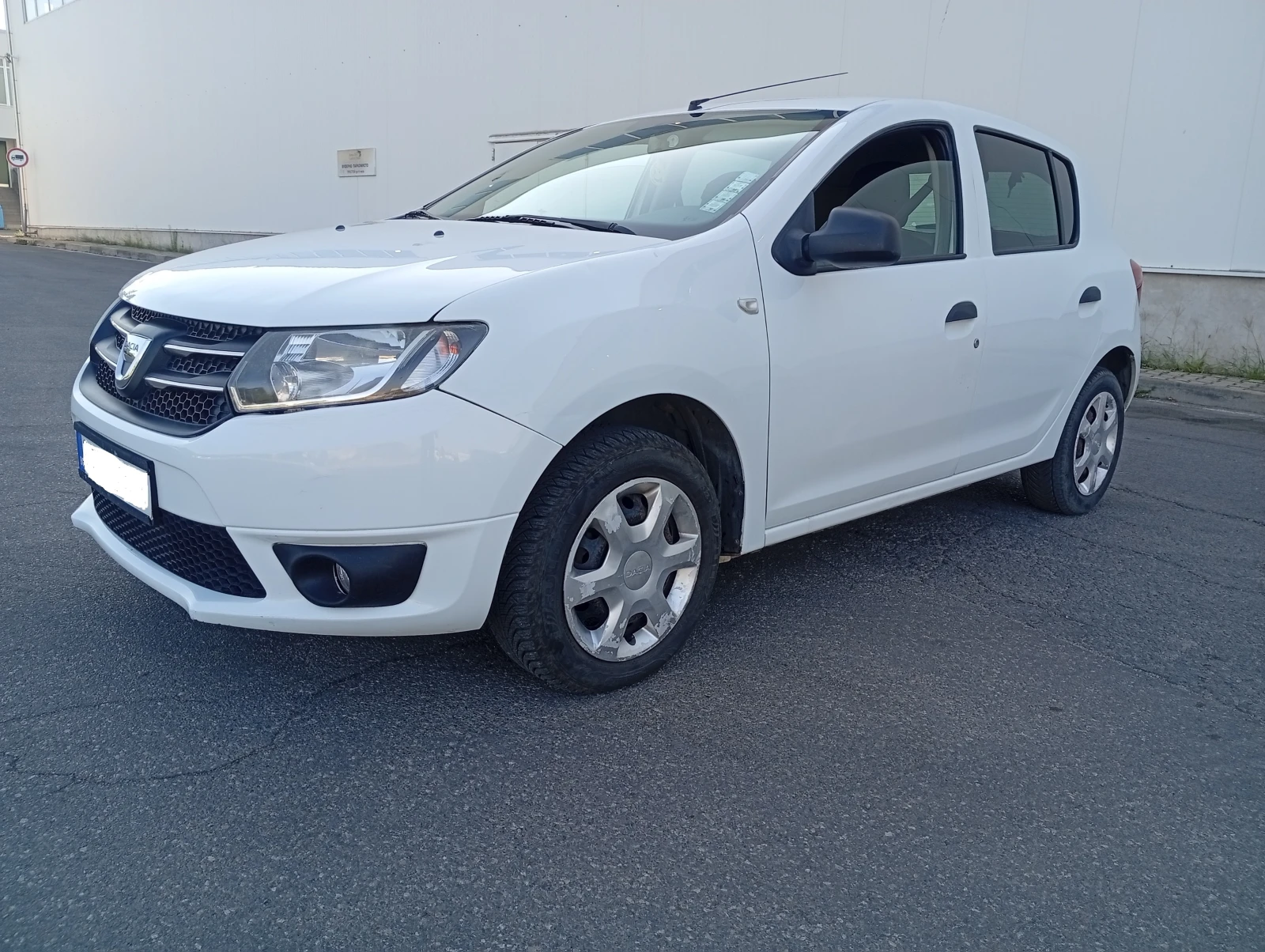 Dacia Sandero 1, 5 dCi, снимка 3 - Автомобили и джипове - 55953477