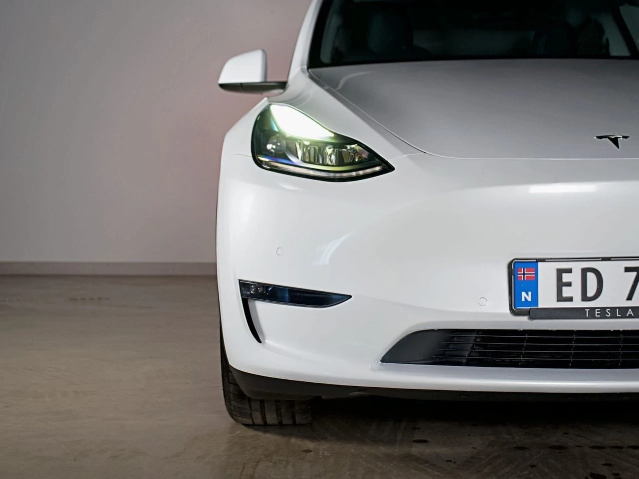 Tesla Model Y Long Range AWD, снимка 3 - Автомобили и джипове - 56115283