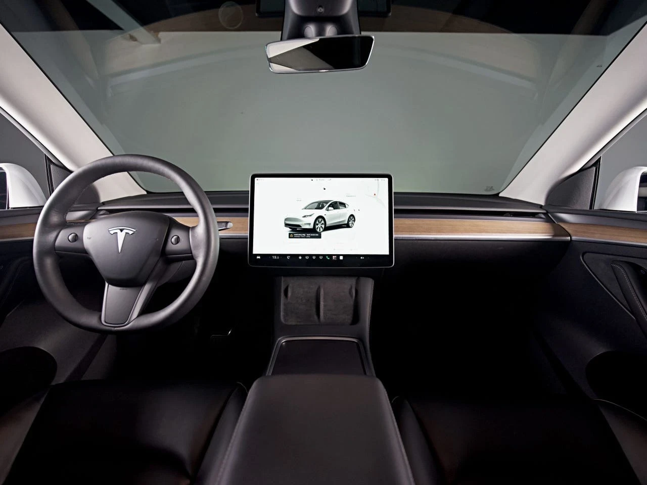 Tesla Model Y Long Range AWD, снимка 14 - Автомобили и джипове - 56115283