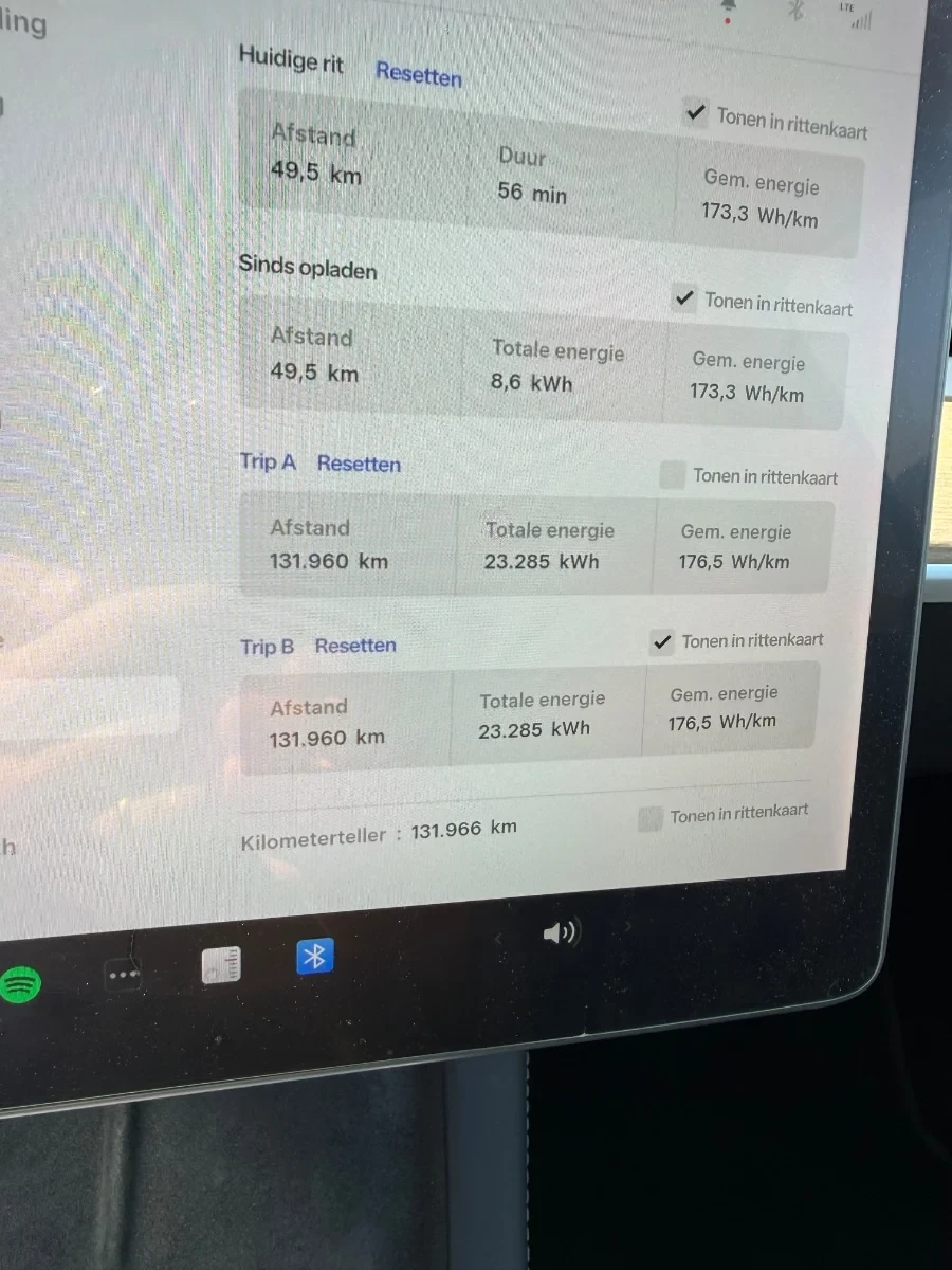 Tesla Model Y Long Range Dual Motor AWD Aut. Pano LED ACC Navi, снимка 12 - Автомобили и джипове - 56115892