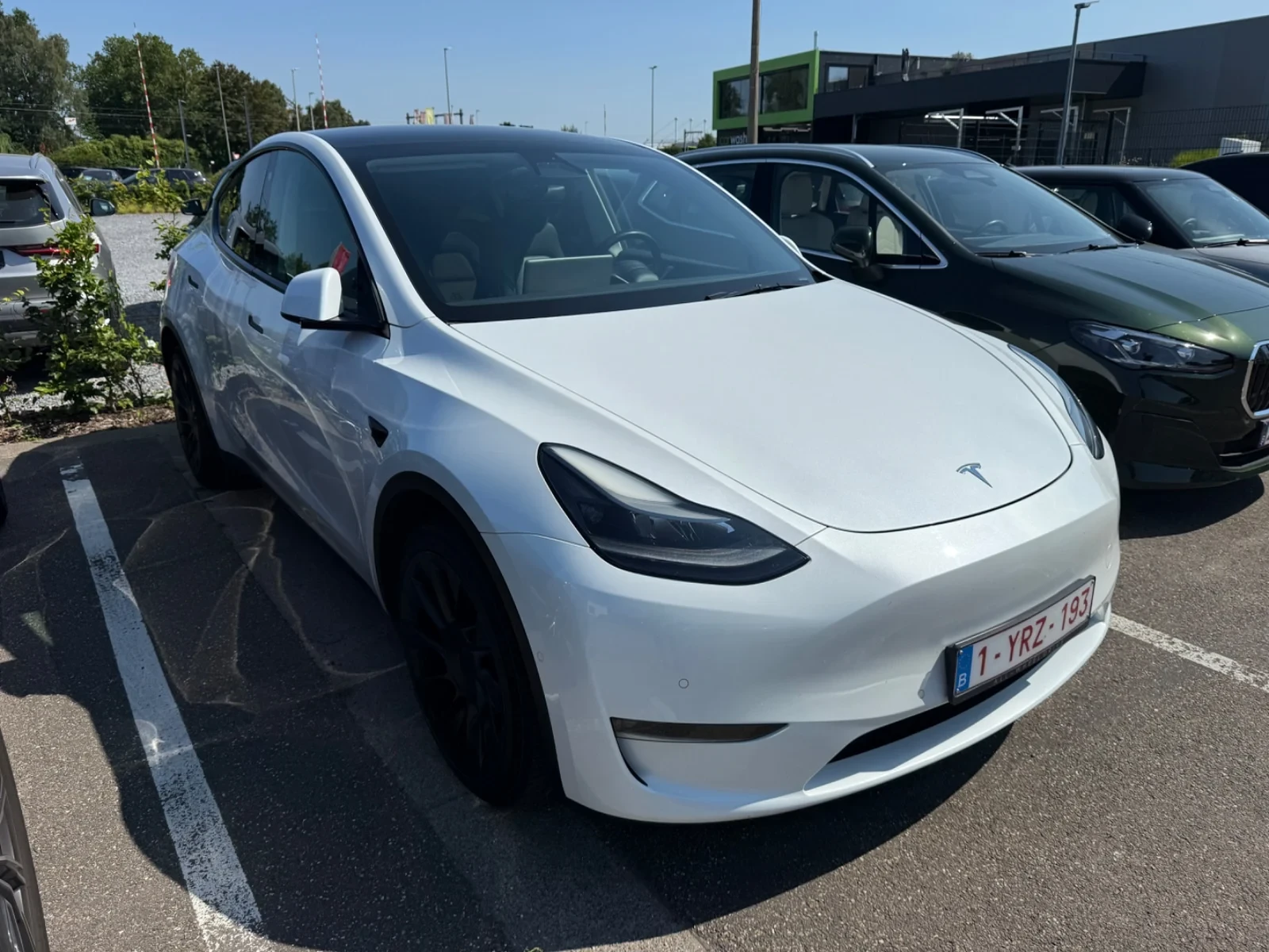 Tesla Model Y Long Range Dual Motor AWD Aut. Pano LED ACC Navi, снимка 2 - Автомобили и джипове - 56115892
