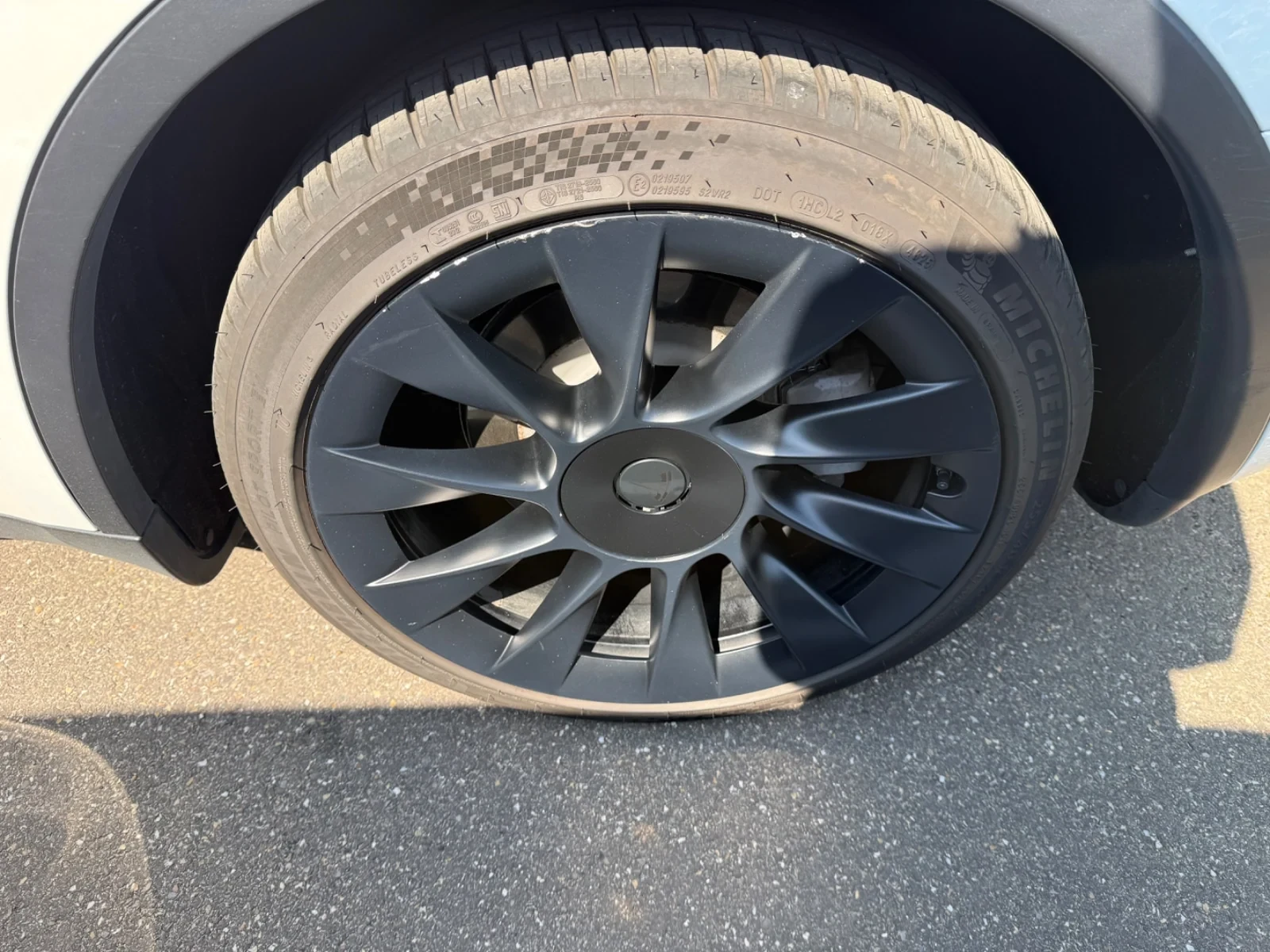 Tesla Model Y Long Range Dual Motor AWD Aut. Pano LED ACC Navi, снимка 8 - Автомобили и джипове - 56115892