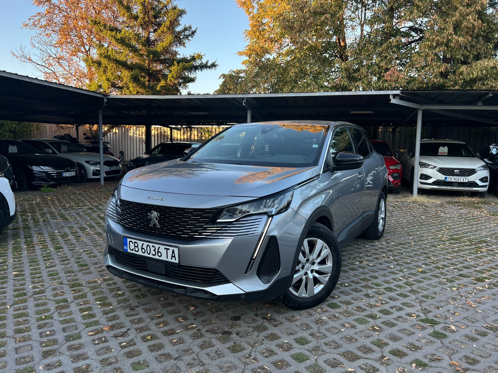 Peugeot 3008 1.2 Pure Tech / Automatic / 