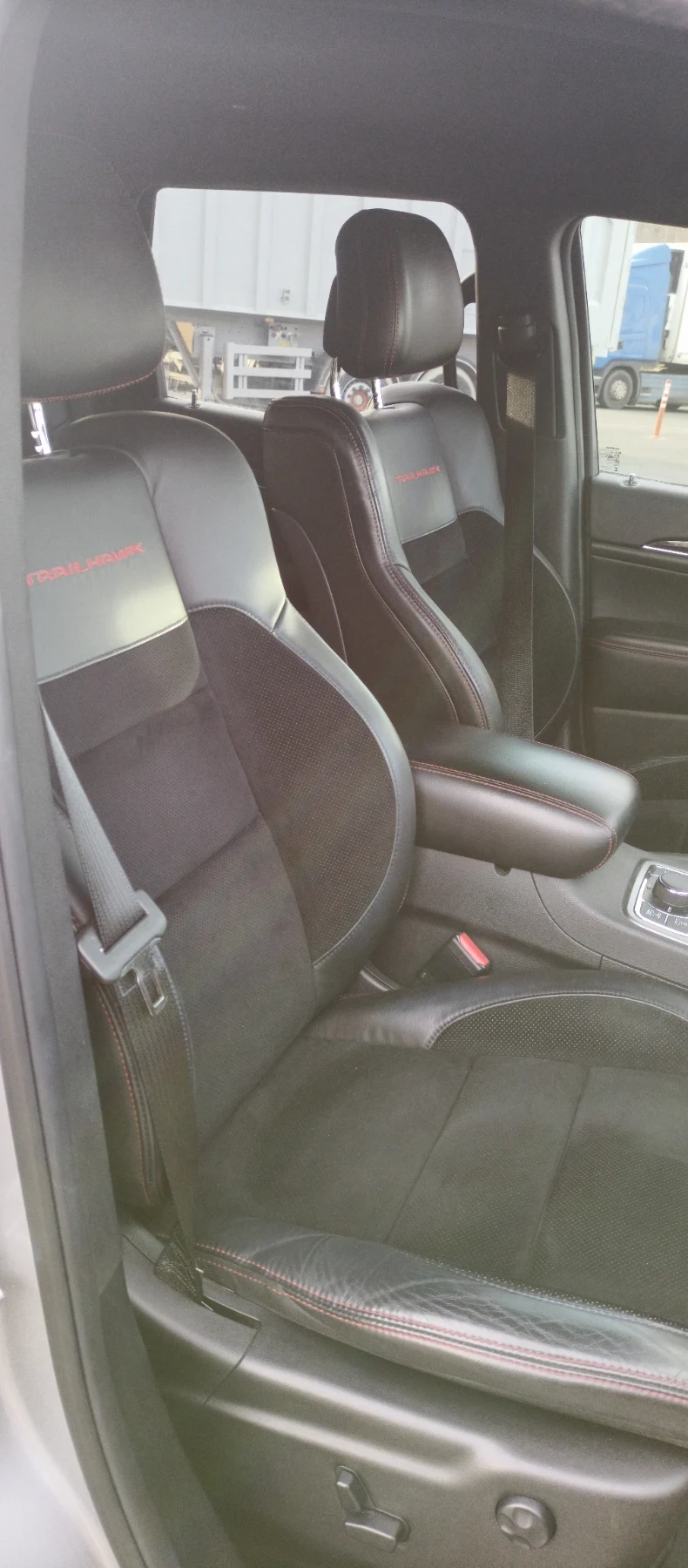 Jeep Grand cherokee 3.6 Trailhawk , снимка 9 - Автомобили и джипове - 52975794