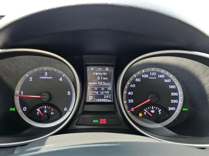 Hyundai Santa fe 2.0 2WD PREMIUM, снимка 8 - Автомобили и джипове - 55800937