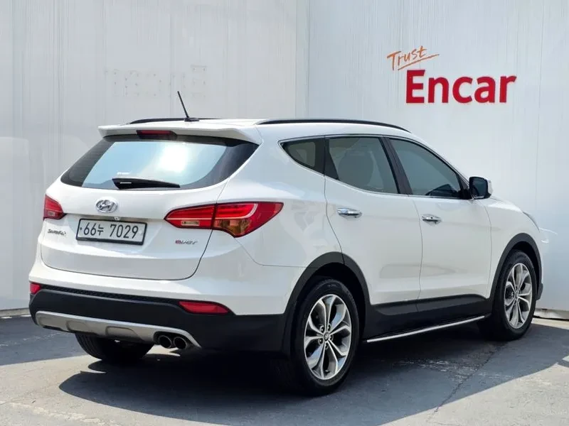 Hyundai Santa fe 2.0 2WD PREMIUM, снимка 2 - Автомобили и джипове - 55800937