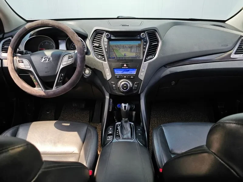 Hyundai Santa fe 2.0 2WD PREMIUM, снимка 7 - Автомобили и джипове - 55800937