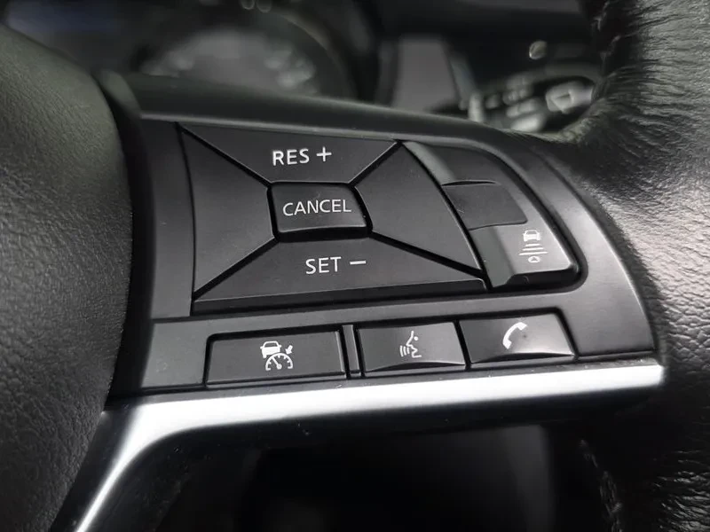 Nissan X-trail 2.5 4Wd, снимка 17 - Автомобили и джипове - 56666653