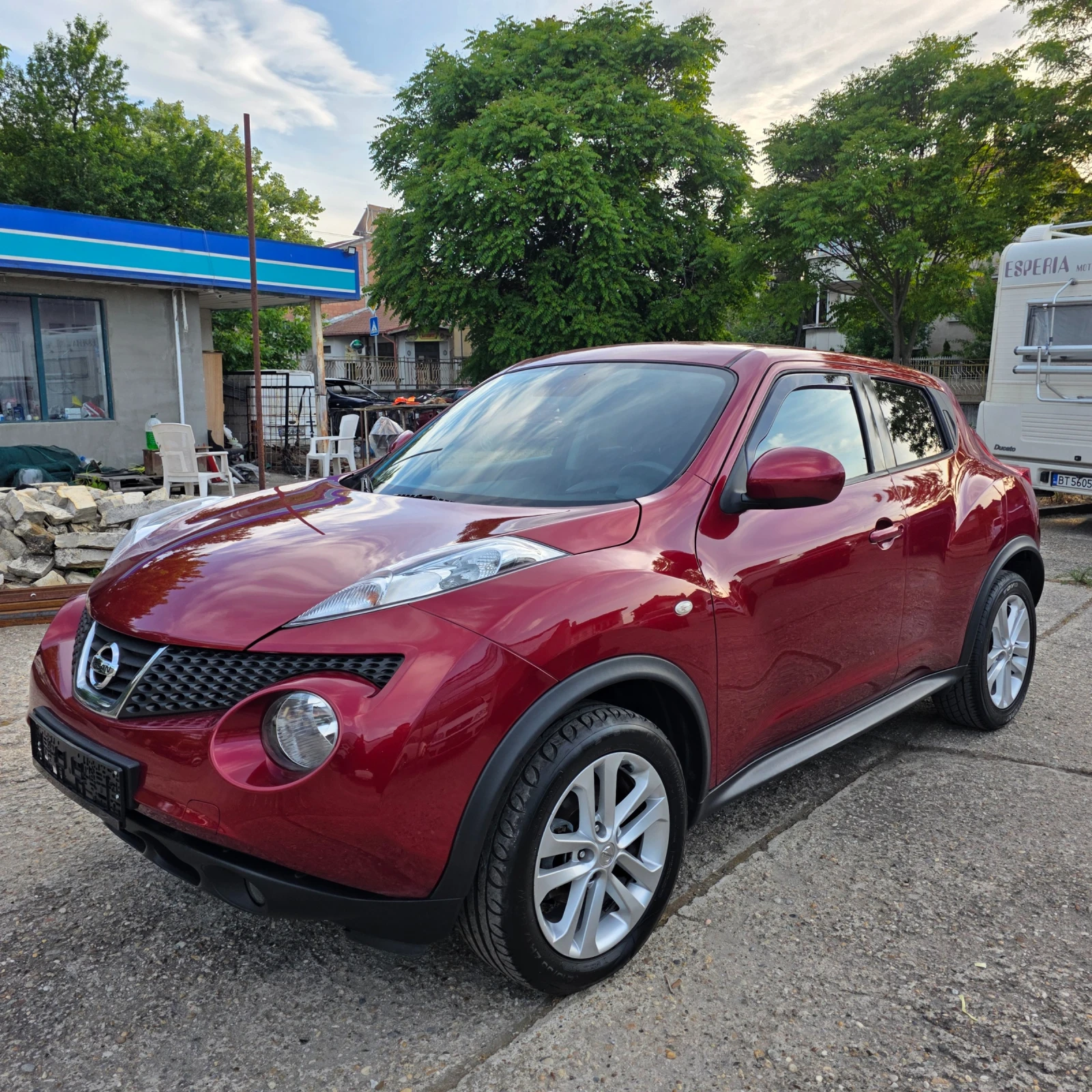 Nissan Juke 1.6i FULL KEYLESS KAMERA NAVI  - изображение 2