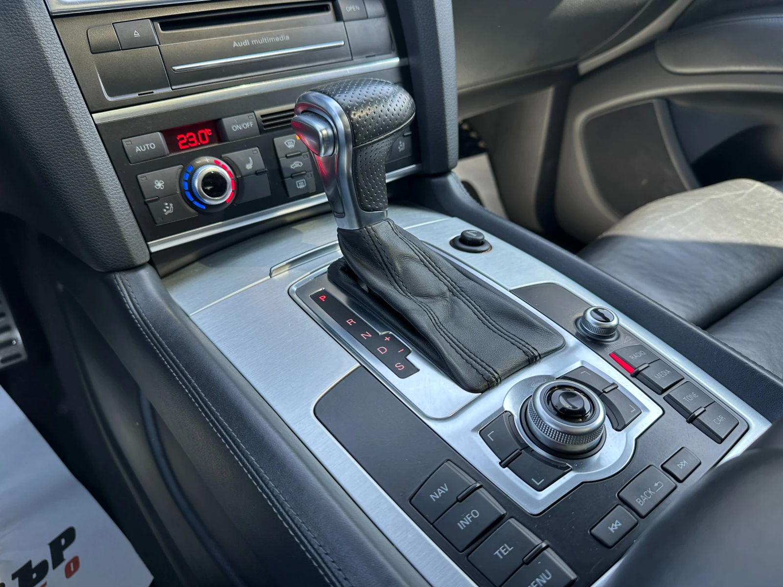 Audi Q7 Sline/Панорама, снимка 11 - Автомобили и джипове - 54279591