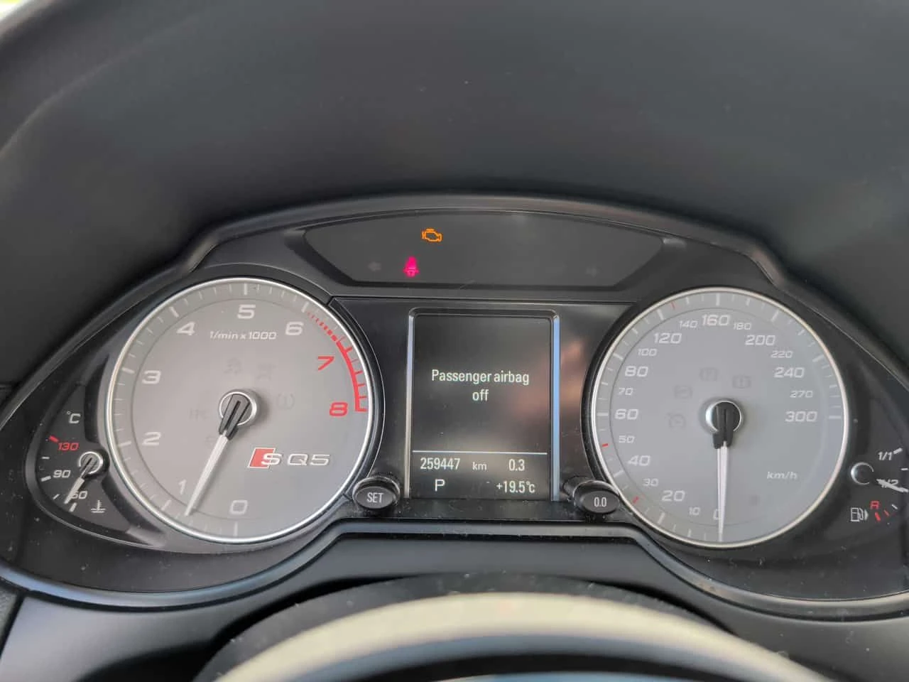 Audi SQ5 * CARFAX * ОТ ПРЕДСТАВИТЕЛТВО НА АУДИ * , снимка 8 - Автомобили и джипове - 54968525