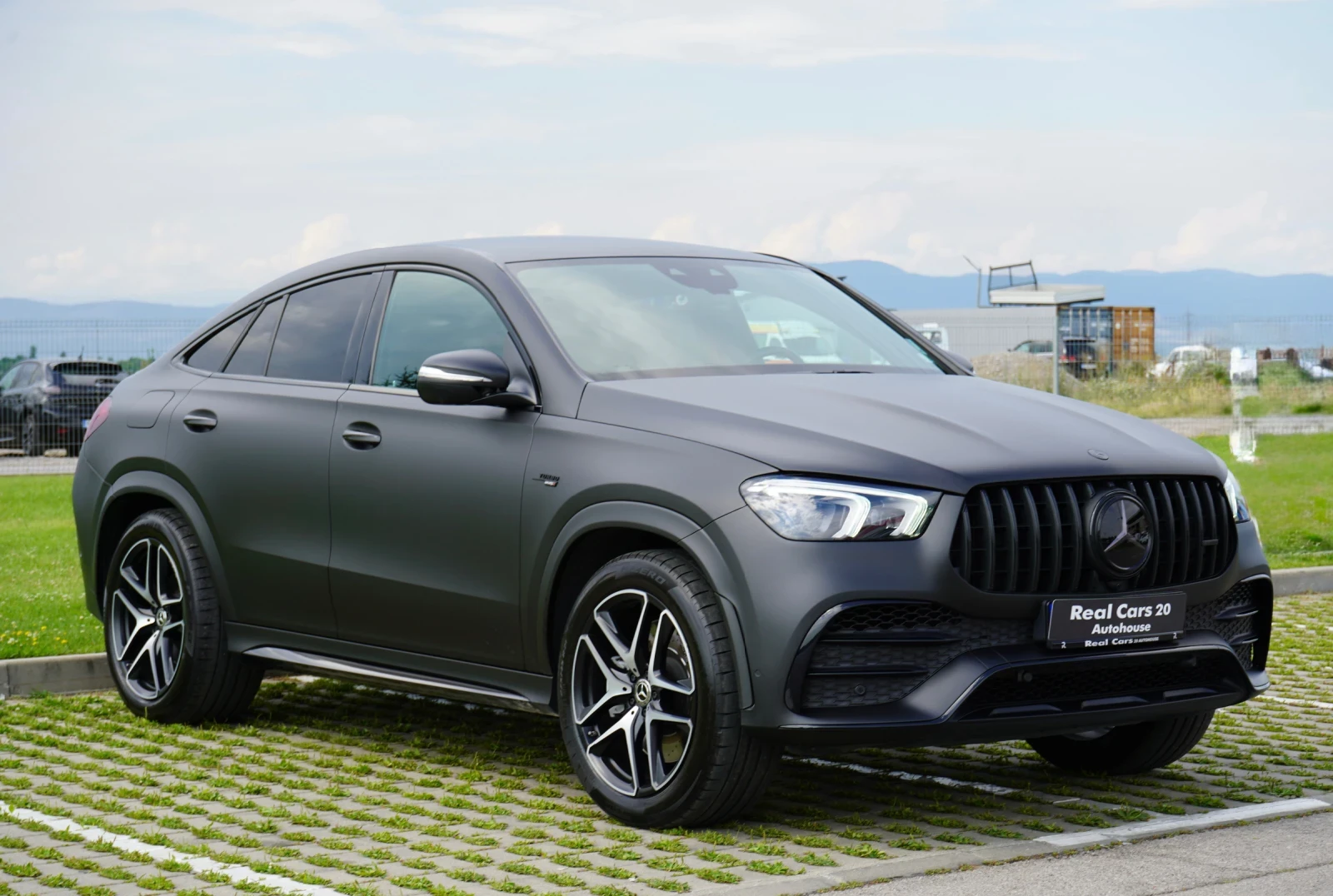 Mercedes-Benz GLE 53 4MATIC * Coupe* AMG* Burmester* 360* Keyless* Carbon* , снимка 3 - Автомобили и джипове - 55626310
