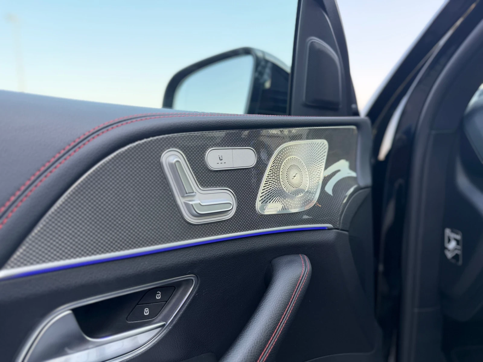 Mercedes-Benz GLE 53 4MATIC * Coupe* AMG* Burmester* 360* Keyless* Carbon* , снимка 7 - Автомобили и джипове - 55909271