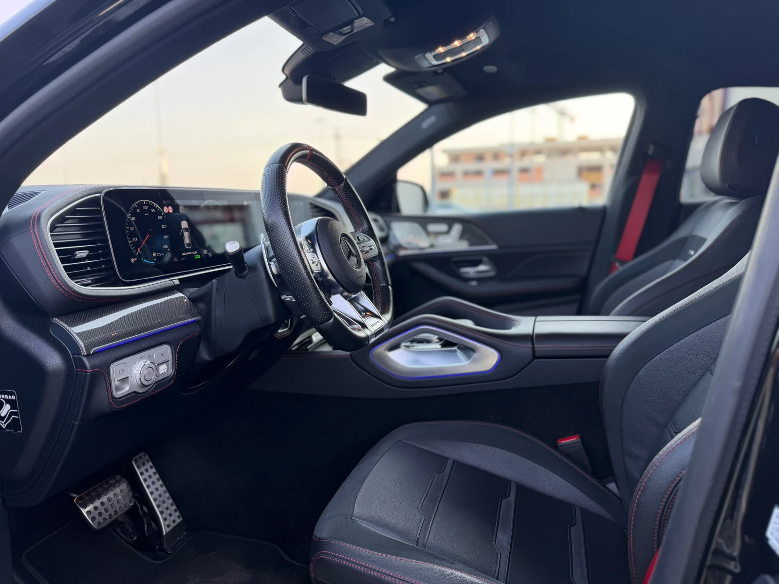Mercedes-Benz GLE 53 4MATIC * Coupe* AMG* Burmester* 360* Keyless* Carbon* , снимка 8 - Автомобили и джипове - 55909271