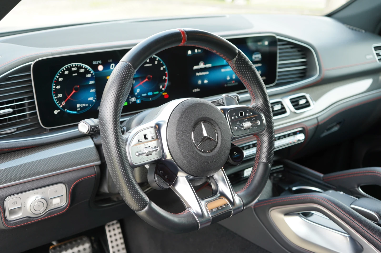 Mercedes-Benz GLE 53 4MATIC * Coupe* AMG* Burmester* 360* Keyless* Carbon* , снимка 9 - Автомобили и джипове - 55626310