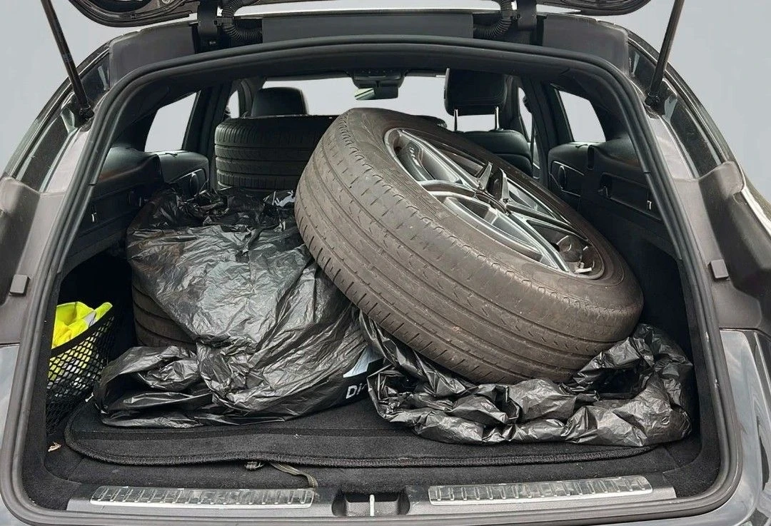 Mercedes-Benz EQC 400/4Matik/AMG/Hud/360kam, снимка 17 - Автомобили и джипове - 55708375