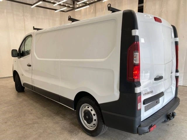 Opel Vivaro, снимка 4 - Бусове и автобуси - 47485080