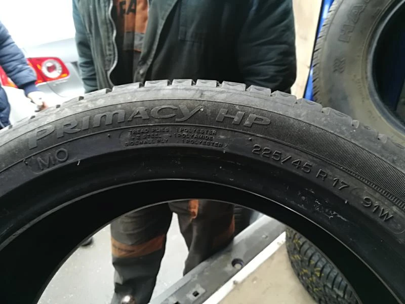 Гуми Летни 225/45R17, снимка 4 - Гуми и джанти - 20890383