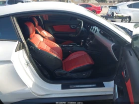 Ford Mustang Gt Premium, снимка 5