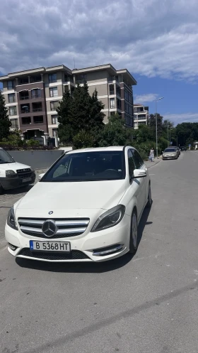 Mercedes-Benz B 180, снимка 1