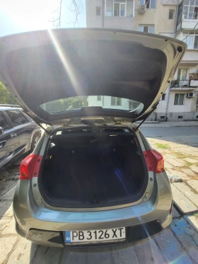 Toyota Auris 1.3, снимка 9