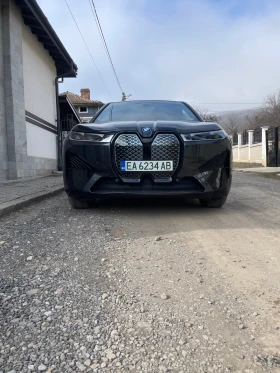 BMW iX xDrive40, снимка 1